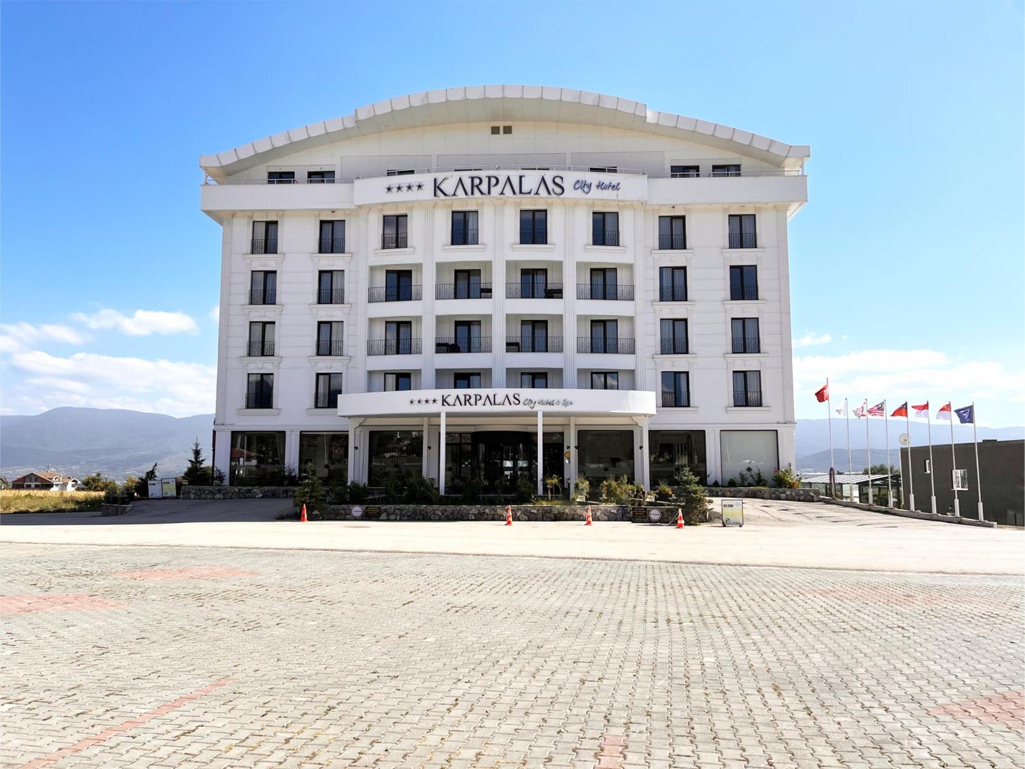 Karpalas City Hotel & Spa Болу Екстериор снимка