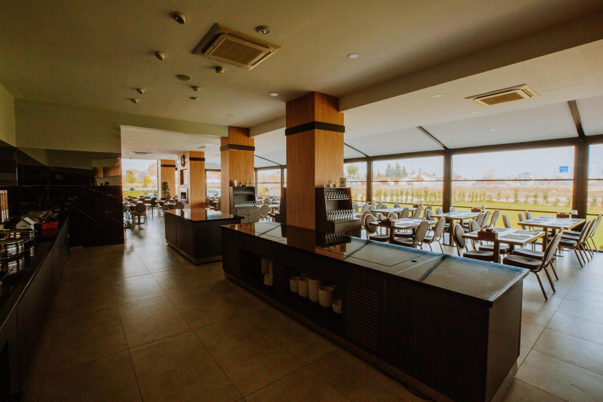 Karpalas City Hotel & Spa Болу Екстериор снимка