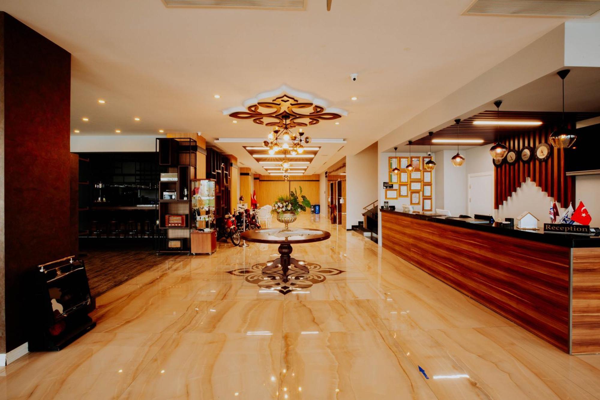 Karpalas City Hotel & Spa Болу Екстериор снимка